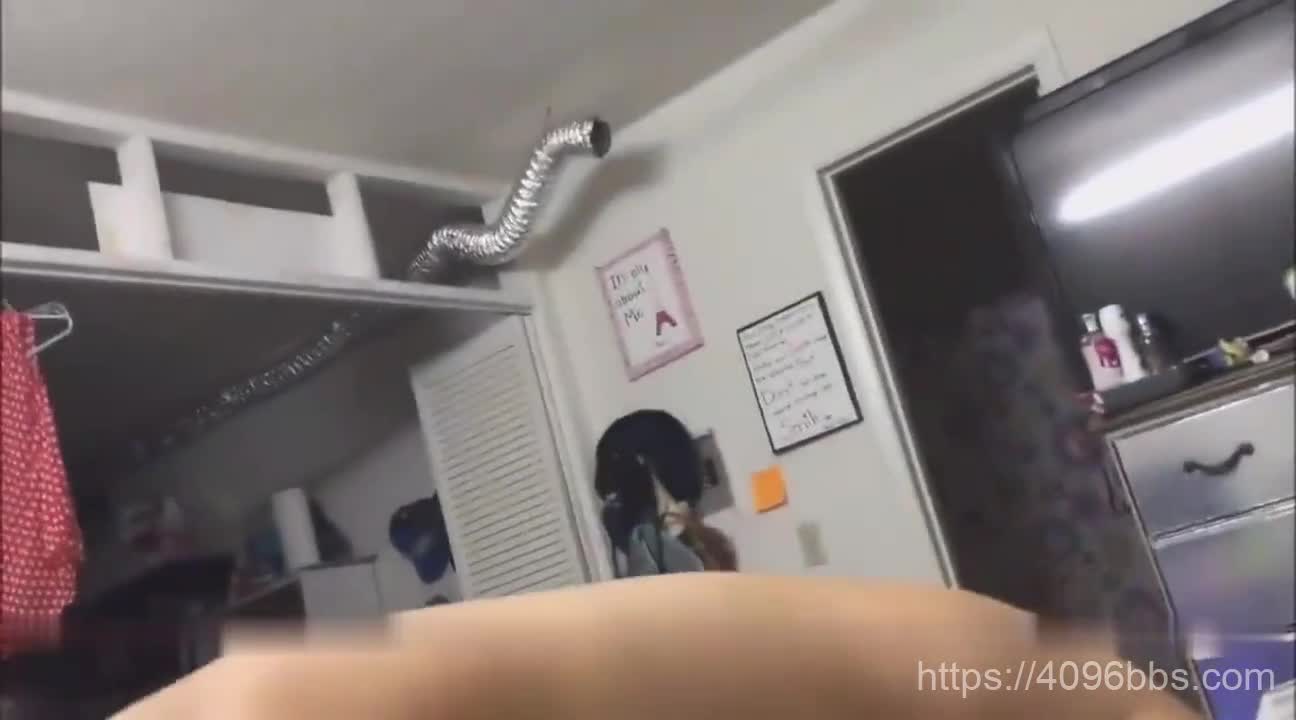 校外與大屌洋老外出租屋日常啪啪自拍